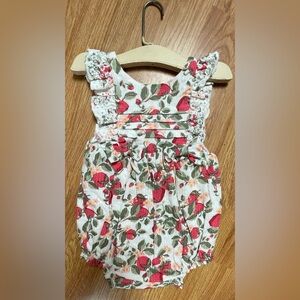 cupcakes and cashmere Strawberry Floral Bubble Romper 3-6M